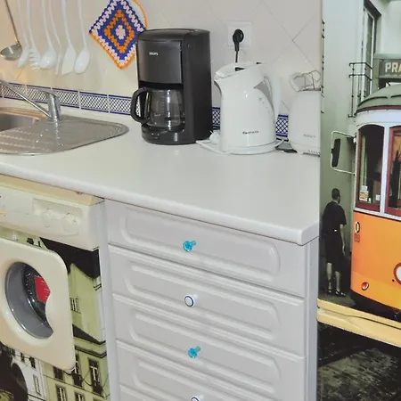 Casinha Do Largo, Alfama * ליסבון